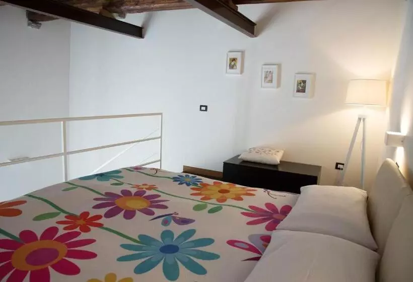 ベッドアンドブレックファースト Notti Vesuviane