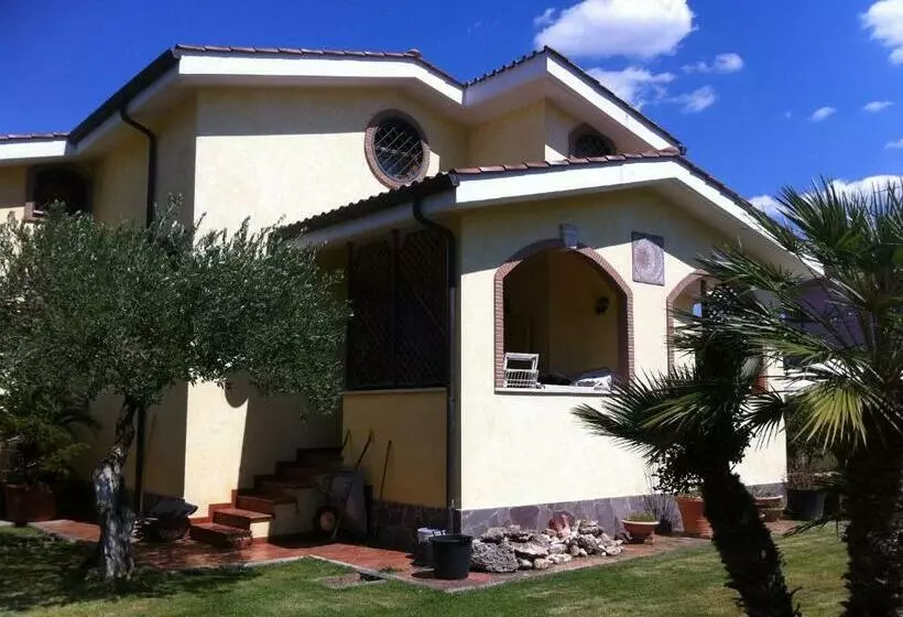 تختخواب و صبحانه Paoline S Suite In Villa