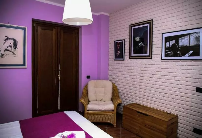 تختخواب و صبحانه Paoline S Suite In Villa