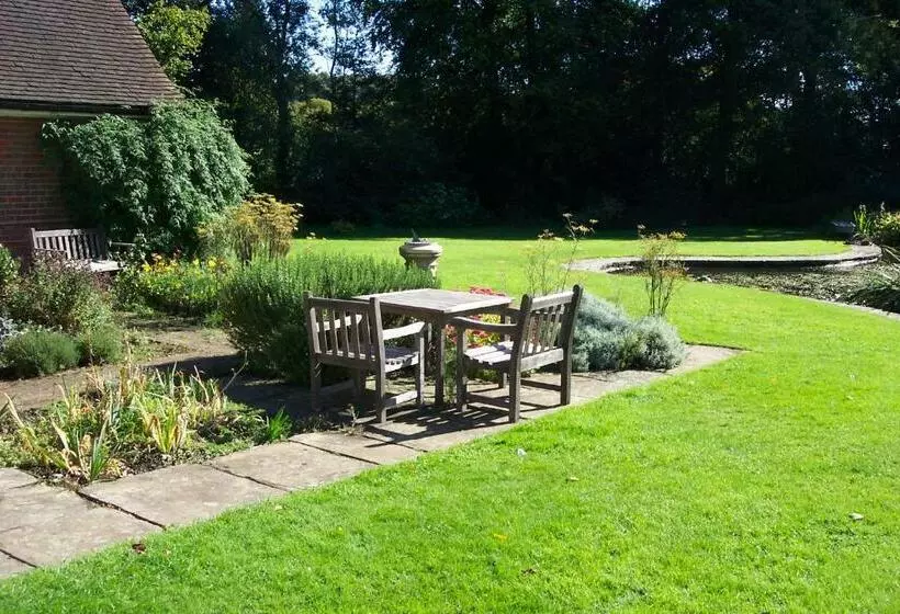 Aamiaismajoitus (B&B) Mayertorne Cottage