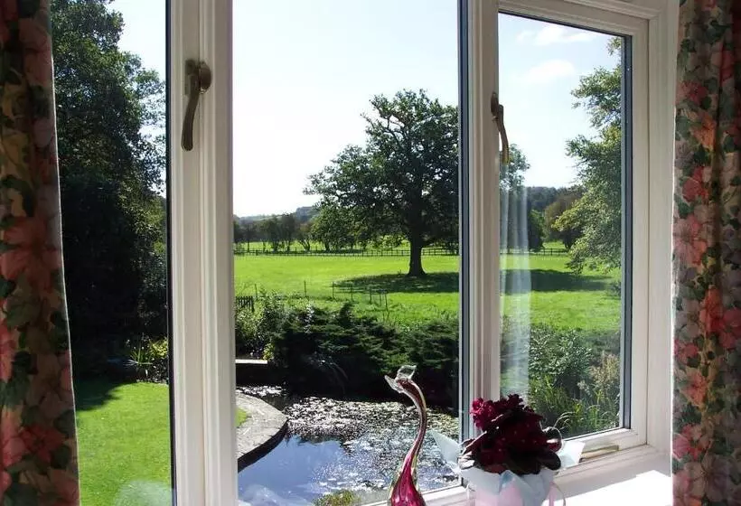 Aamiaismajoitus (B&B) Mayertorne Cottage