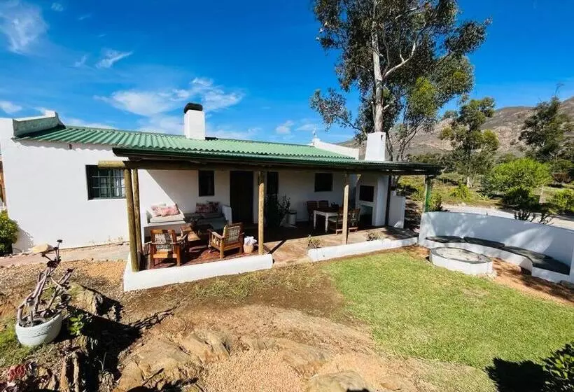 Hotelli 360on62 Farm Cottages