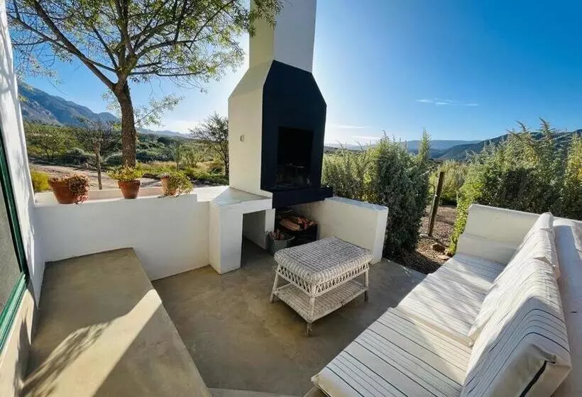 Hotelli 360on62 Farm Cottages