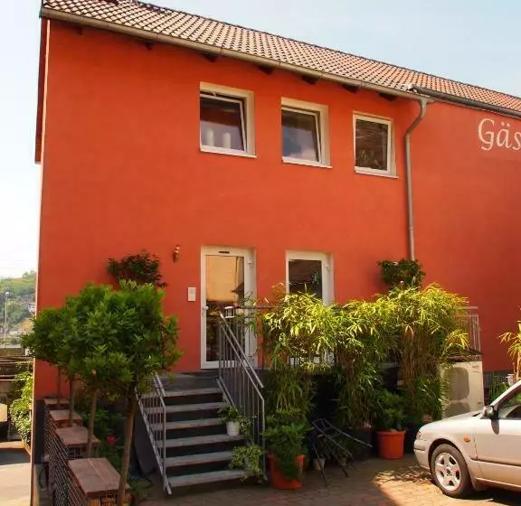 Hotelli Gastehaus Weingut Rossler