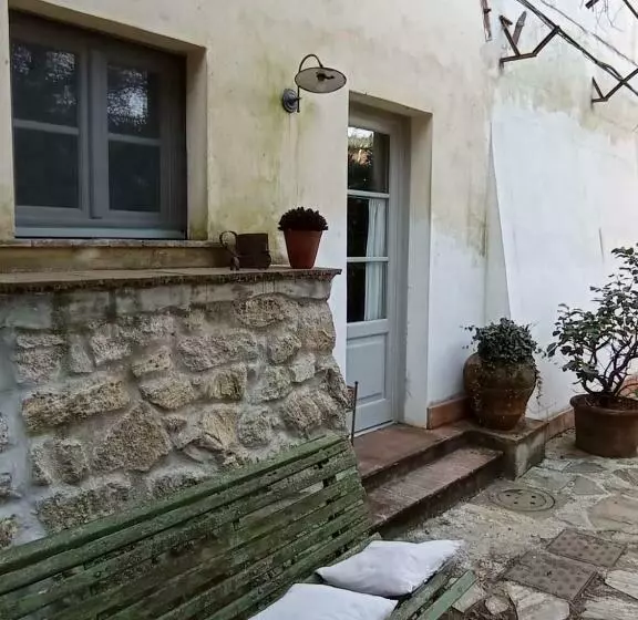 Majatalo Agula Relais Camera Matrimoniale