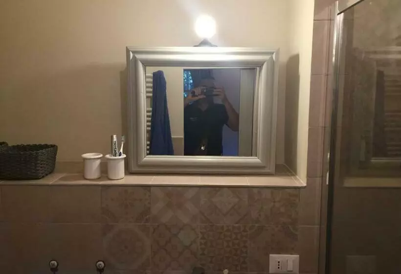 Majatalo Agula Relais Camera Matrimoniale