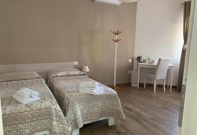 تختخواب و صبحانه Etesia