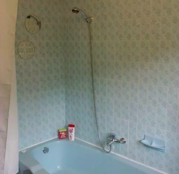 Aamiaismajoitus (B&B) Maison D Hôtes Les Beaux Chenes