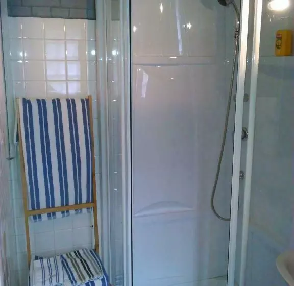 Aamiaismajoitus (B&B) Maison D Hôtes Les Beaux Chenes