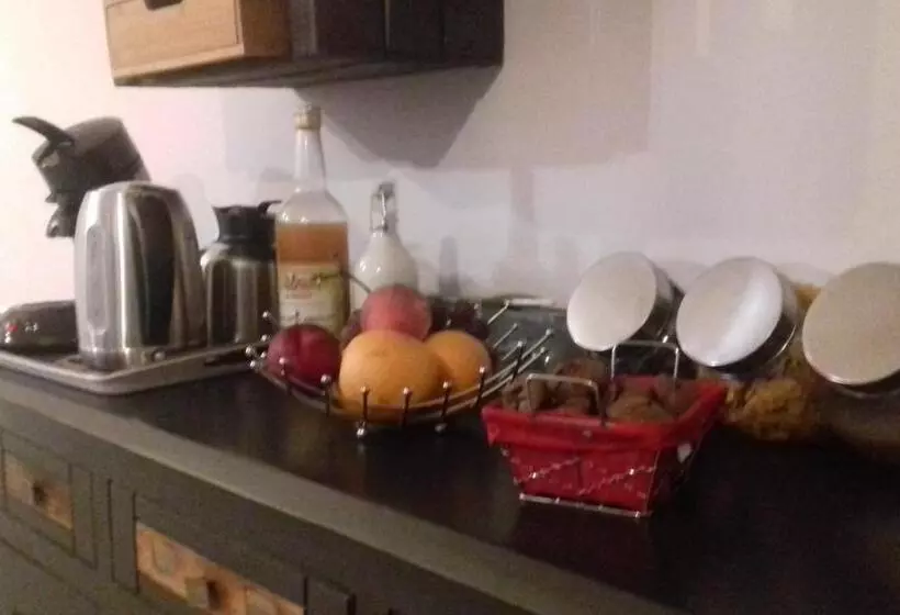 Aamiaismajoitus (B&B) Villa Vi Lyon Est Chambres D Hôtes