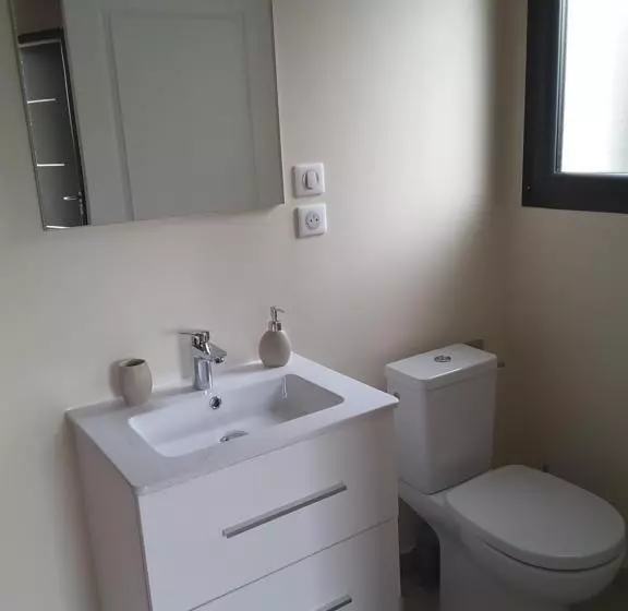 Aamiaismajoitus (B&B) Villa Vi Lyon Est Chambres D Hôtes