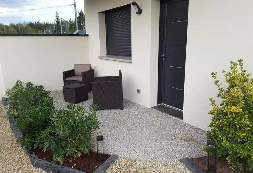 Aamiaismajoitus (B&B) Villa Vi Lyon Est Chambres D Hôtes