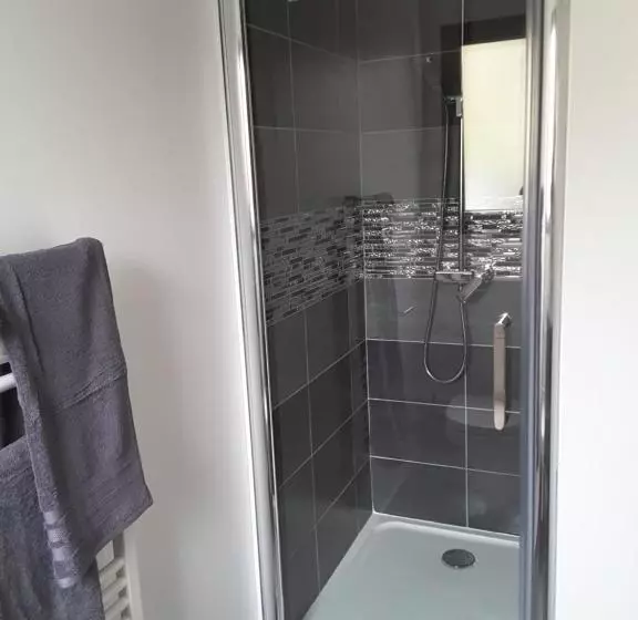 Aamiaismajoitus (B&B) Villa Vi Lyon Est Chambres D Hôtes