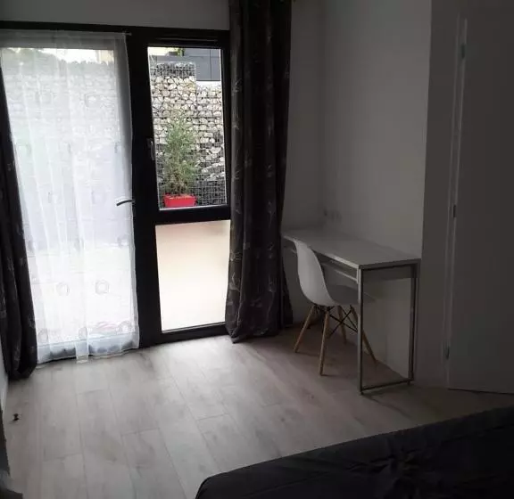 Aamiaismajoitus (B&B) Villa Vi Lyon Est Chambres D Hôtes