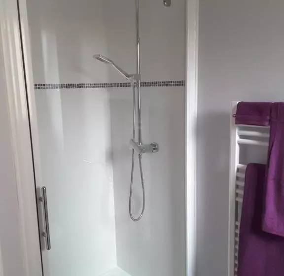 Aamiaismajoitus (B&B) Villa Vi Lyon Est Chambres D Hôtes