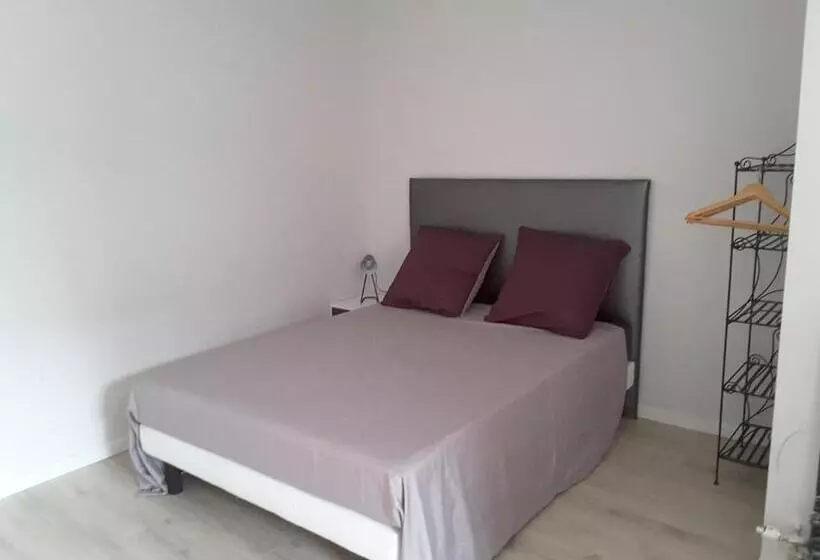 Aamiaismajoitus (B&B) Villa Vi Lyon Est Chambres D Hôtes