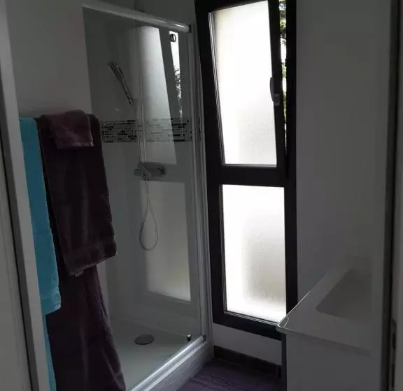 Aamiaismajoitus (B&B) Villa Vi Lyon Est Chambres D Hôtes