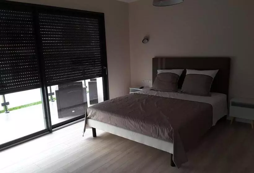 Aamiaismajoitus (B&B) Villa Vi Lyon Est Chambres D Hôtes