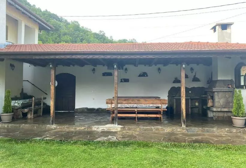 ペンション Yovkovata Kyshta