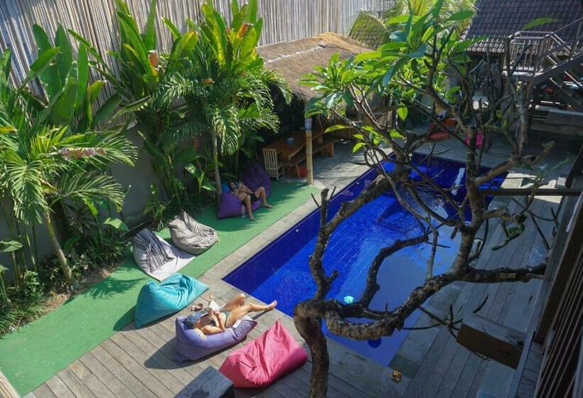 Tropical Canggu Hostel
