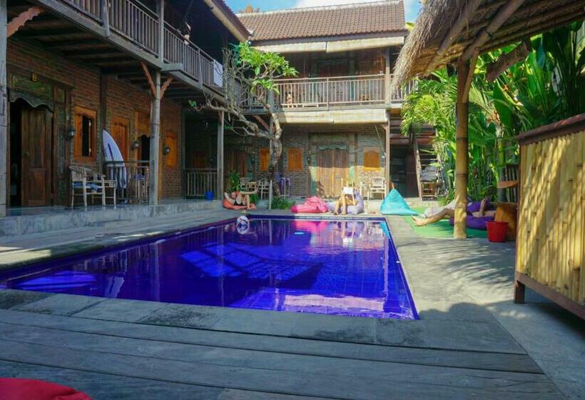 Tropical Canggu Hostel