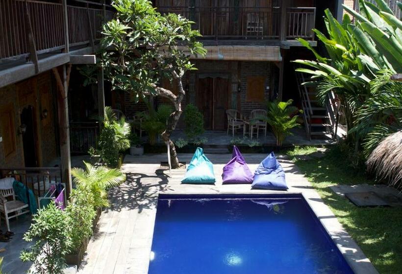 Tropical Canggu Hostel