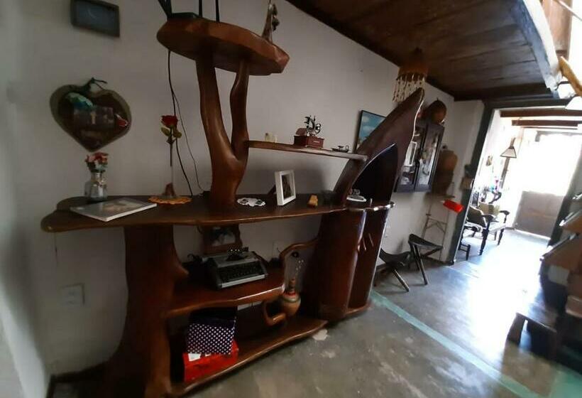 Casa De Retalhos Boutique Albergue, Casaril Histórico, Com 5 Suítes Individuais E Cozinha Coletiva