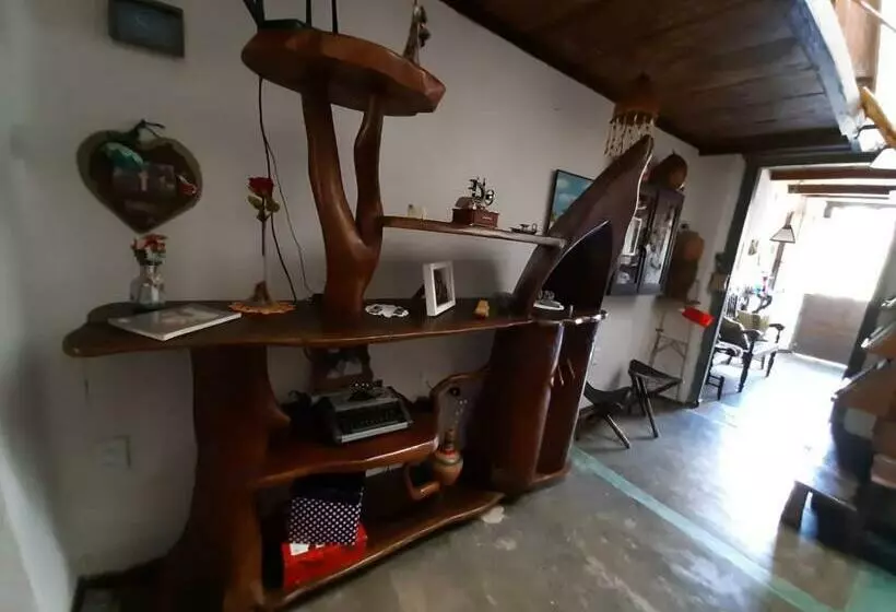 Casa De Retalhos Boutique Albergue, Casaril Histórico, Com 5 Suítes Individuais E Cozinha Coletiva