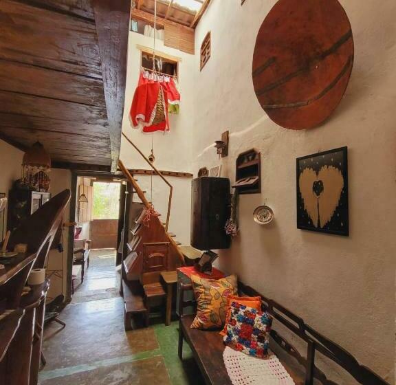 Casa De Retalhos Boutique Albergue, Casaril Histórico, Com 5 Suítes Individuais E Cozinha Coletiva