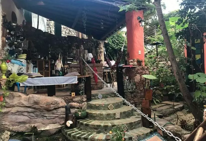 Casa De Retalhos Boutique Albergue, Casaril Histórico, Com 5 Suítes Individuais E Cozinha Coletiva