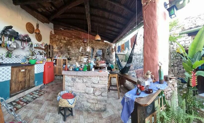 Casa De Retalhos Boutique Albergue, Casaril Histórico, Com 5 Suítes Individuais E Cozinha Coletiva