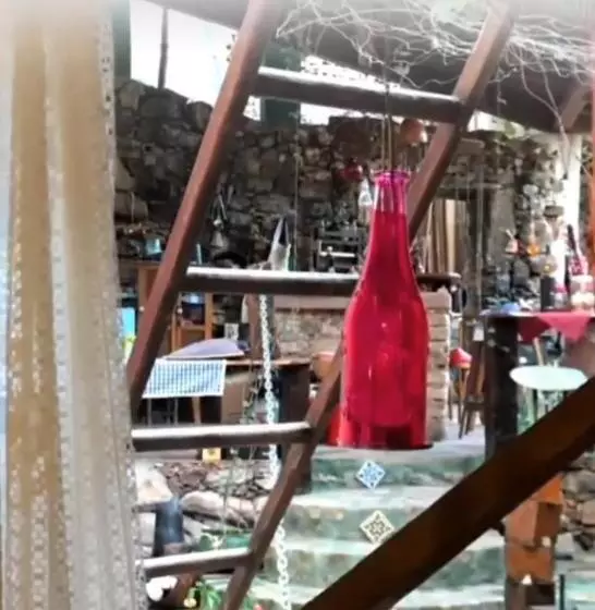 Casa De Retalhos Boutique Albergue, Casaril Histórico, Com 5 Suítes Individuais E Cozinha Coletiva