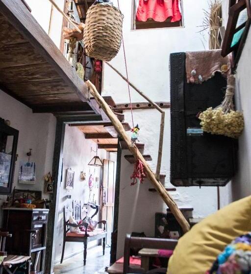 Casa De Retalhos Boutique Albergue, Casaril Histórico, Com 5 Suítes Individuais E Cozinha Coletiva