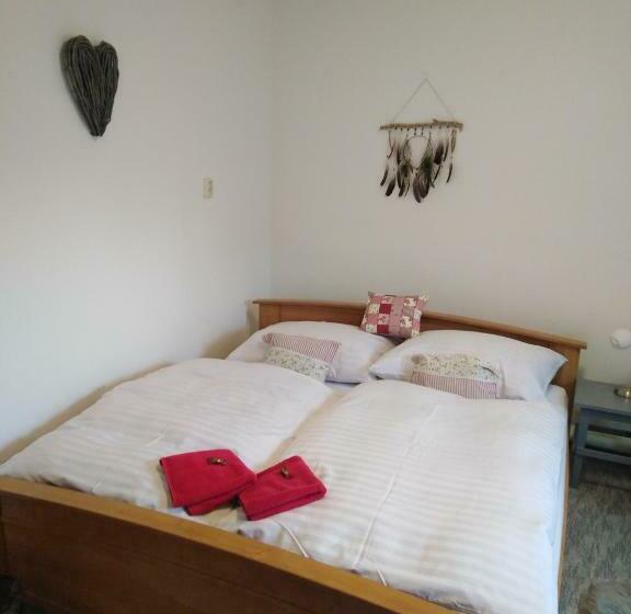 הוסטל Ubytování   U Nás Doma