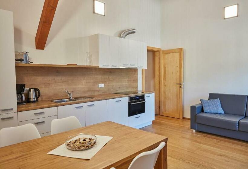 Aparthotel Kovarna Residence