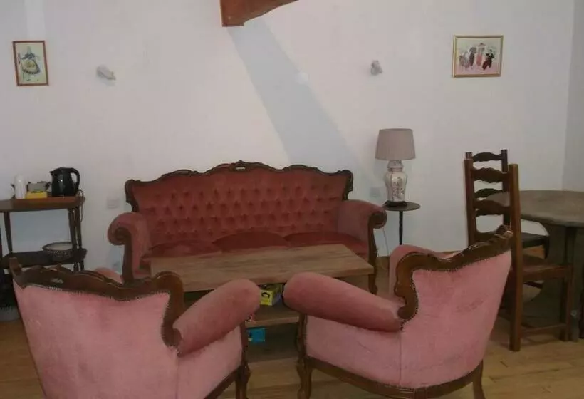 Aamiaismajoitus (B&B) La Grange D Antan