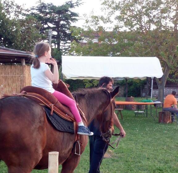 مبيت وإفطار La Nepitella