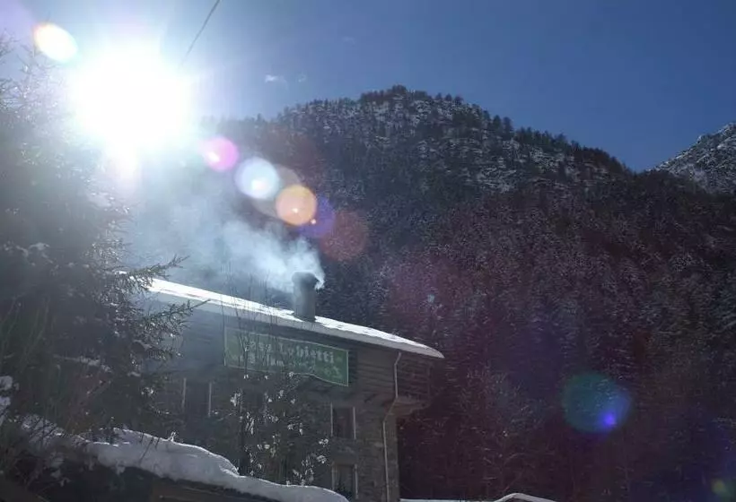 Aamiaismajoitus (B&B) Rifugio Casa Lobietti