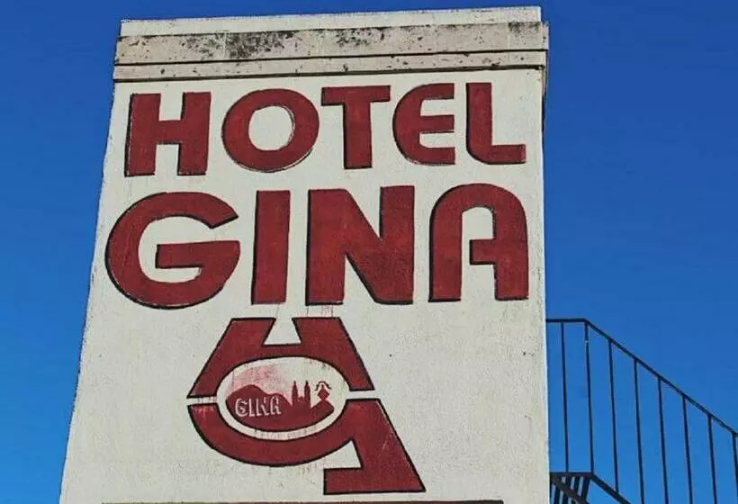 ホテル Gina