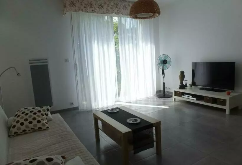 ペンション Château De Morin