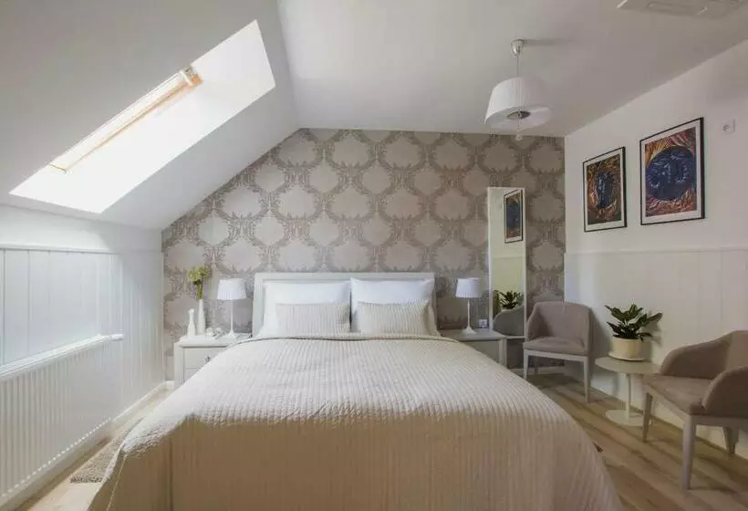 ペンション Penzión Kúria