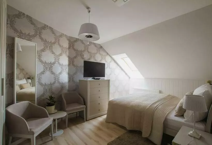 ペンション Penzión Kúria