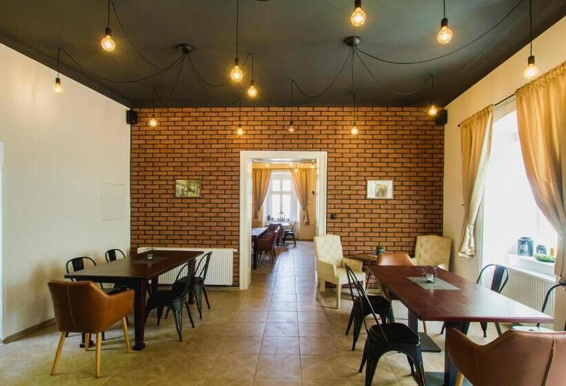 膳宿费 Penzión Kúria