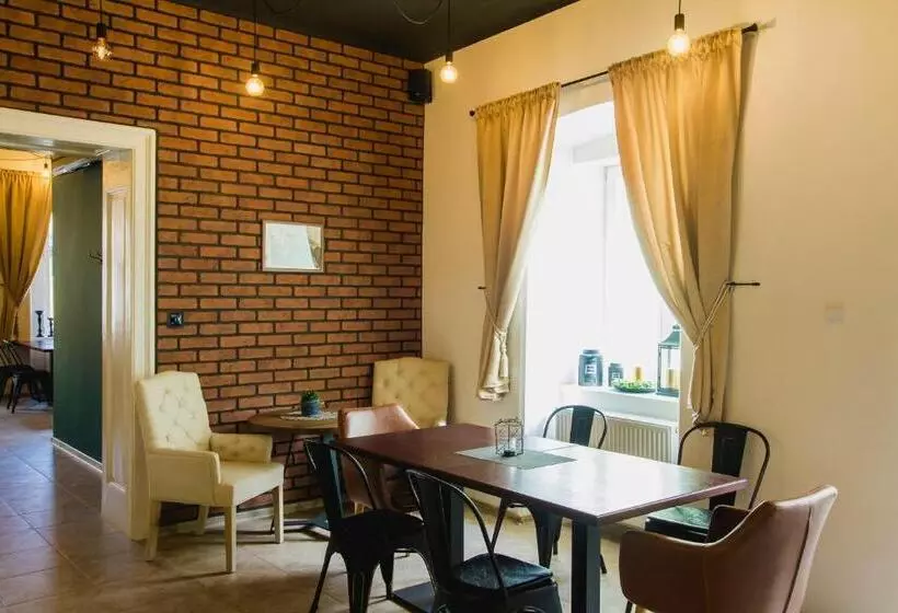 ペンション Penzión Kúria