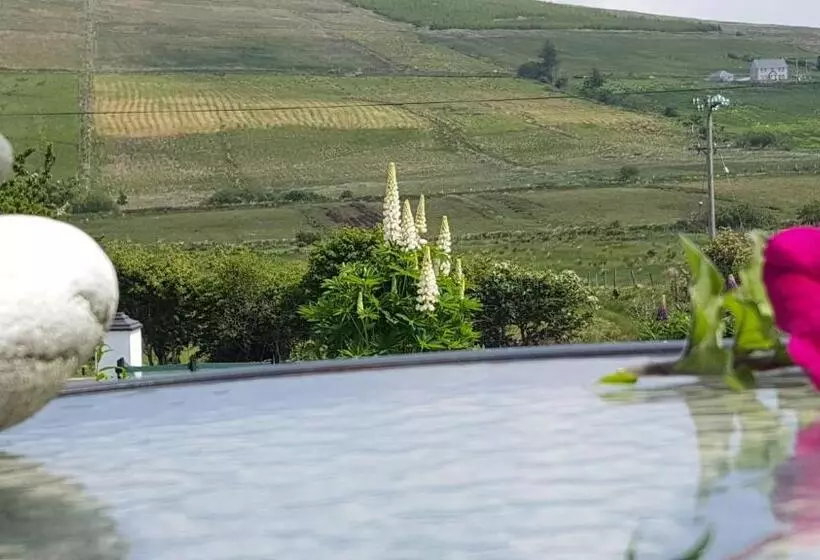 ベッドアンドブレックファースト An Charraig Ban On The Wild Atlantic Way F94wt02