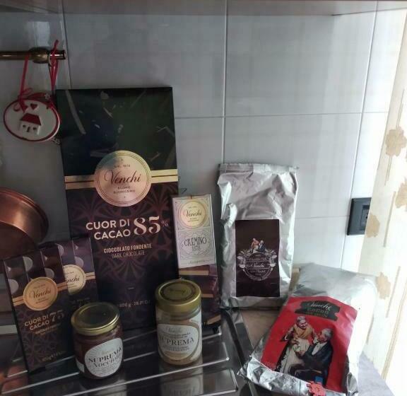 تختخواب و صبحانه Angeli