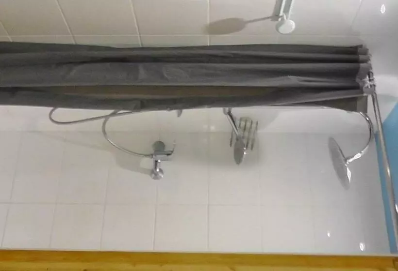 Aamiaismajoitus (B&B) Chez Gus