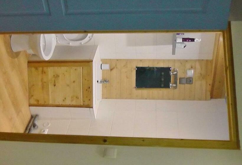 تختخواب و صبحانه Chez Gus