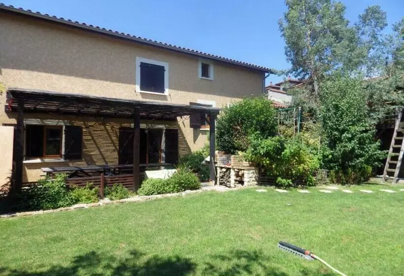 Aamiaismajoitus (B&B) Chez Gus