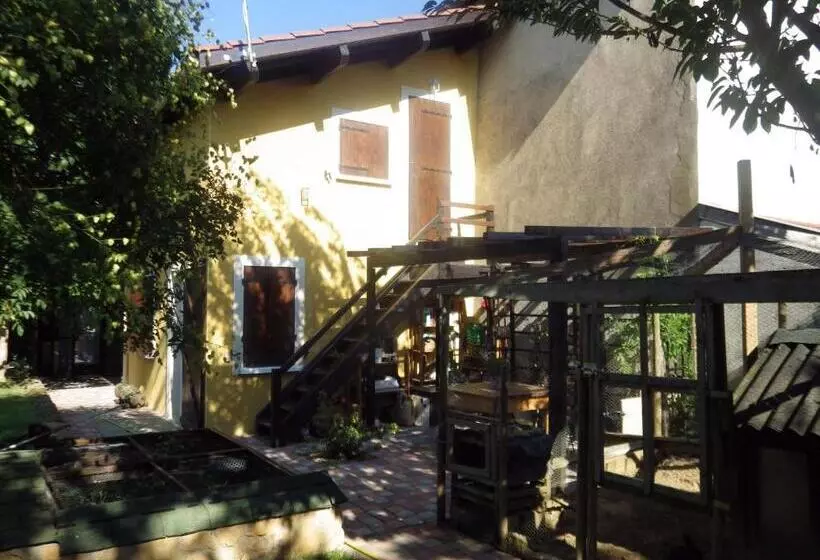 Aamiaismajoitus (B&B) Chez Gus